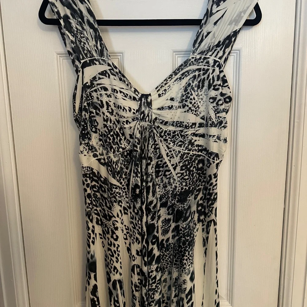 Top - Picture 3 of 3